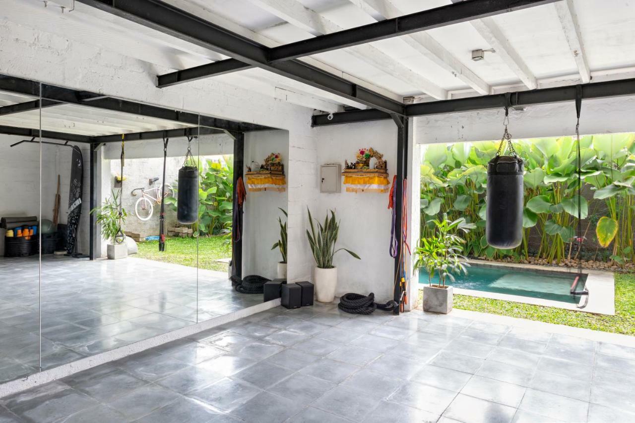 Takeoff Surf Camp & Hotel Canggu Extérieur photo